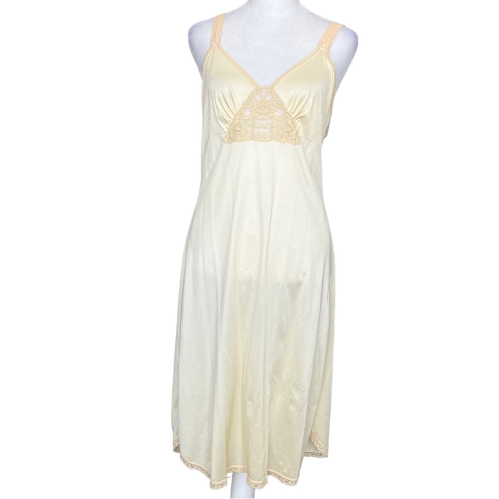 Vintage Cream Nightgown Slip Chemise Lace EUC euro 36 or 4 XS